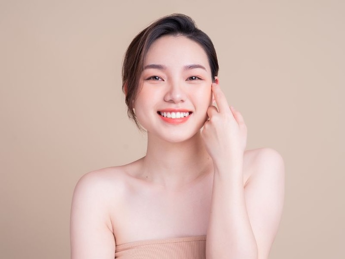 Căng da mặt tiểu phẫu