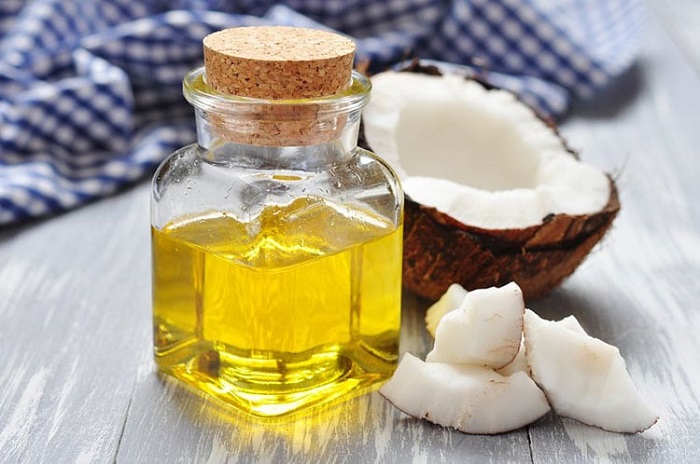 Làm đẹp vùng kín bằng dầu dừa