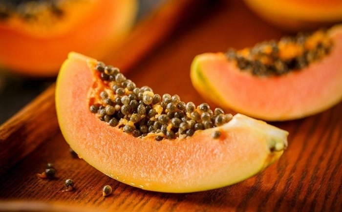 Làm trắng vùng kín bằng đu đủ