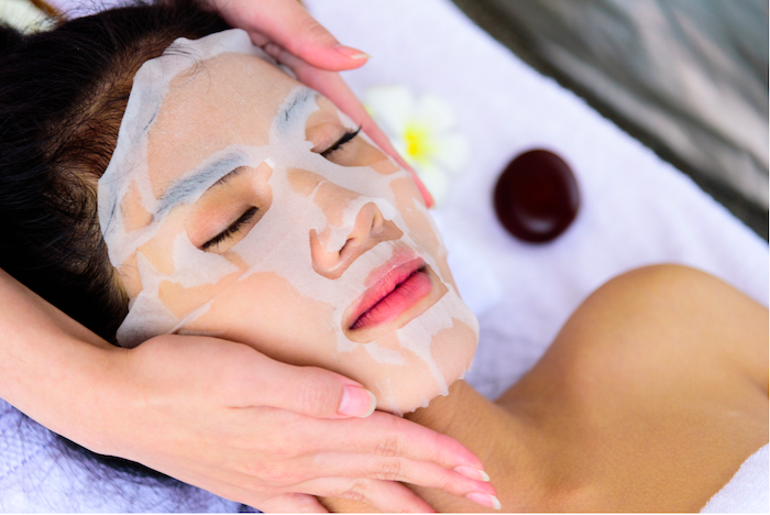 Mặt nạ căng bóng da mặt