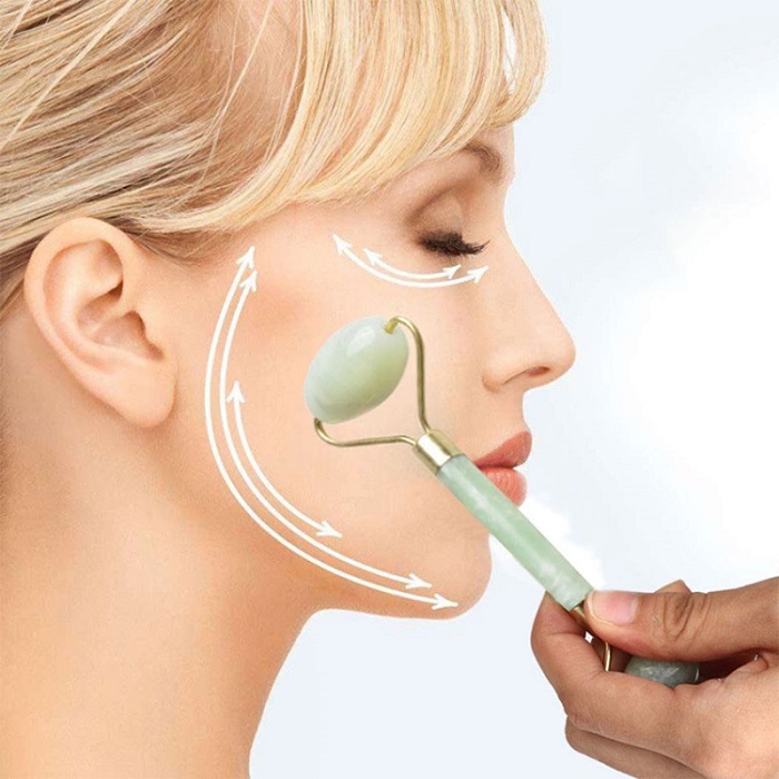Cách sử dụng con lăn nâng cơ mặt