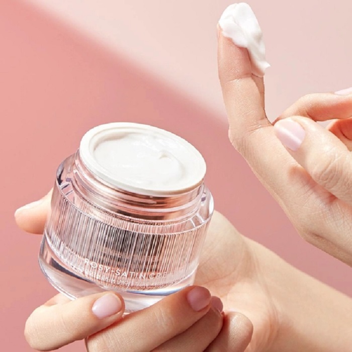 Kem xóa rãnh cười Kem xóa rãnh cười