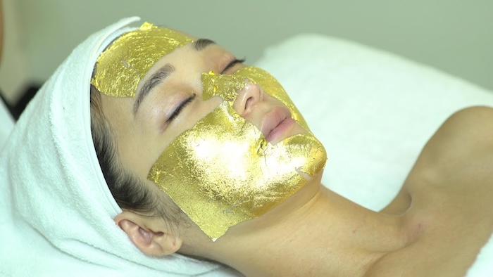 Mặt nạ vàng trẻ hóa da