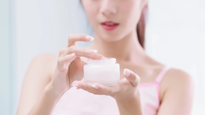 Nếp nhăn 2 bên cánh mũi