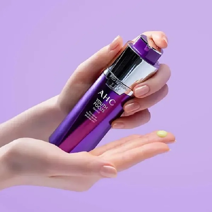 Tinh chất trẻ hóa da ahc
