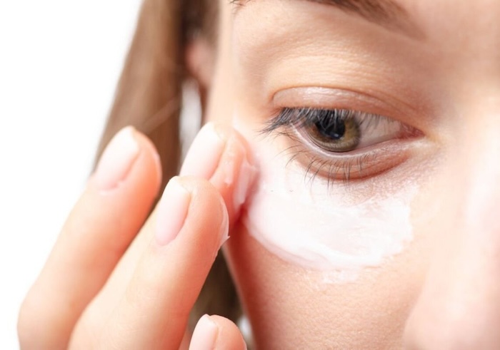Kem trị thâm mắt clinique