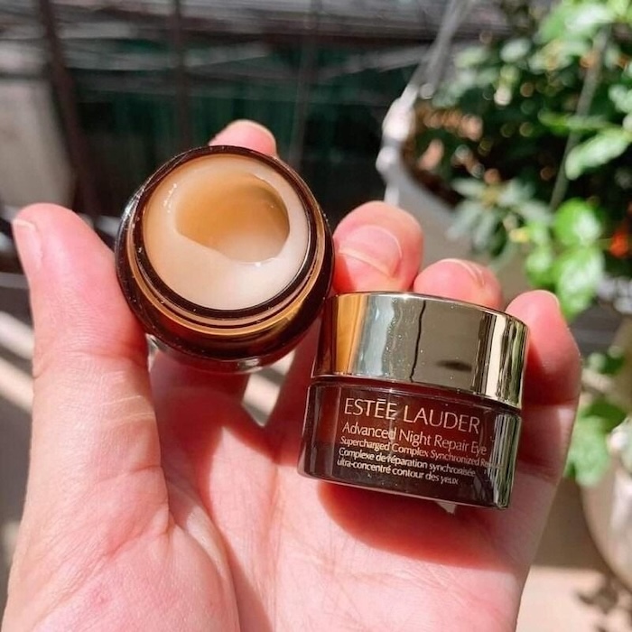 Kem trị thâm mắt estee lauder