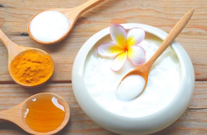 Trị nám bằng tinh bột nghệ và sữa chua