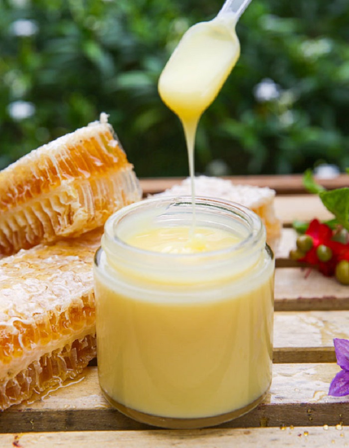 Trị nám sâu bằng sữa ong chúa