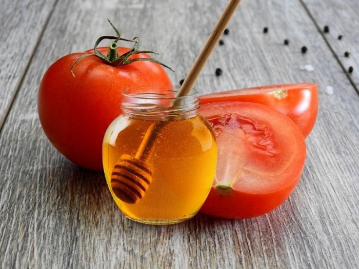 Trị nám bằng mật ong và cà chua Trị nám bằng mật ong và cà chua